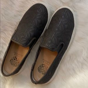 Vince camuto sneaker